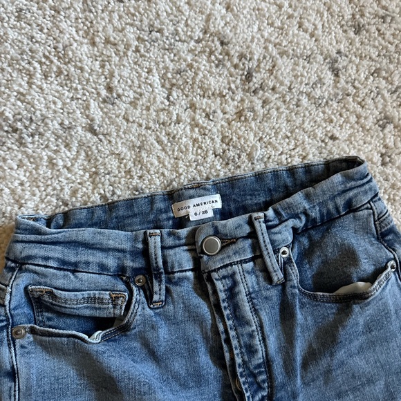 Good American Good Legs Flare Jeans Sz 28 in Indigo 330 Raw Hem - Picture 7 of 10